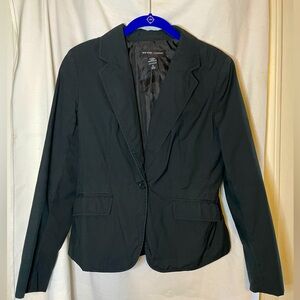 New York & Company Black Blazer w/ One Button and 2 Size Pockets Size 6